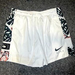 Nike Agassi Vibes Camo Shorts - large